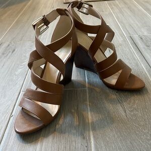 Nine West tan wedge heel